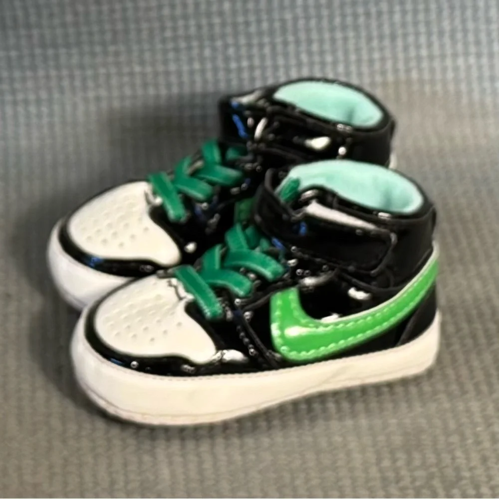 Infant Fashion Baby‎ Booties Size 2C